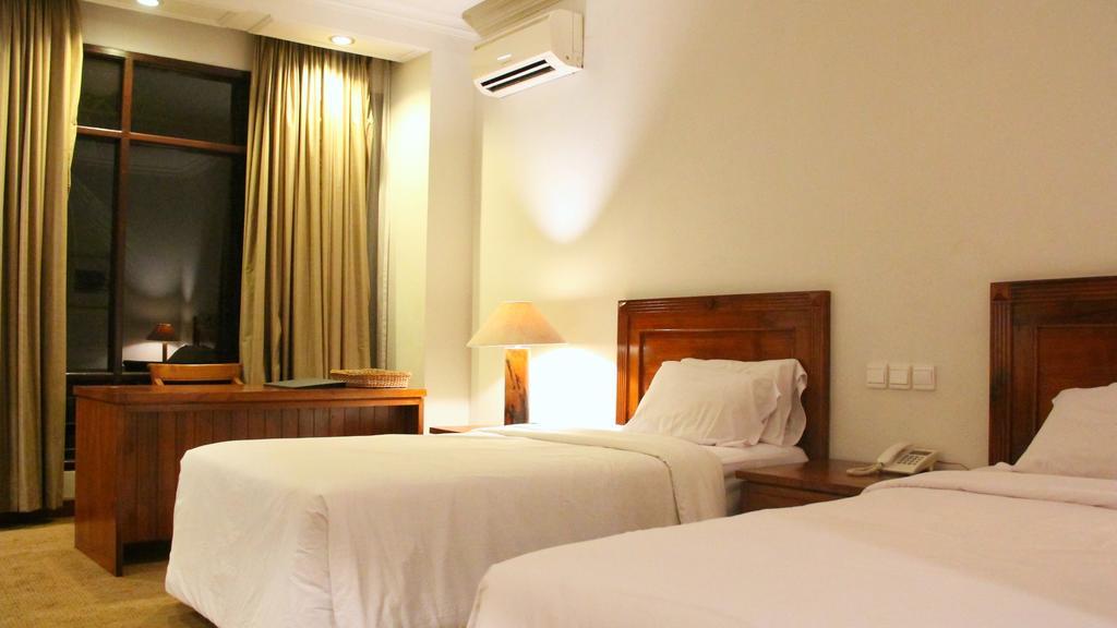 סמרינדה Mesra Business & Resort Hotel מראה חיצוני תמונה