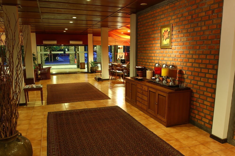 סמרינדה Mesra Business & Resort Hotel מראה חיצוני תמונה