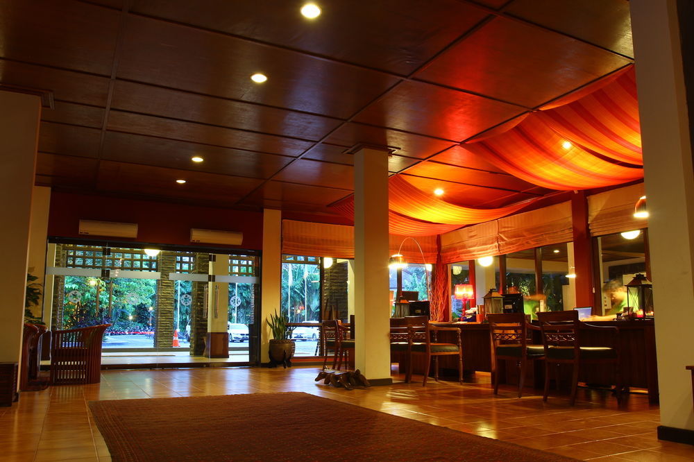 סמרינדה Mesra Business & Resort Hotel מראה חיצוני תמונה