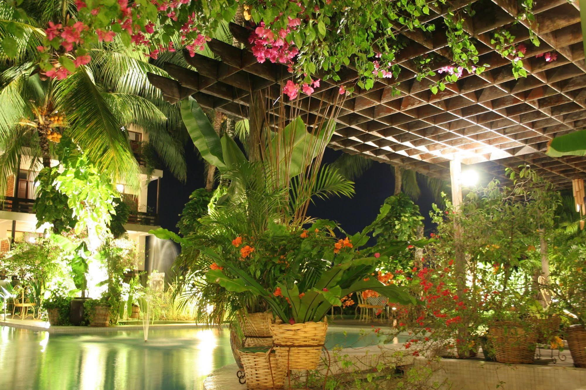 סמרינדה Mesra Business & Resort Hotel מראה חיצוני תמונה